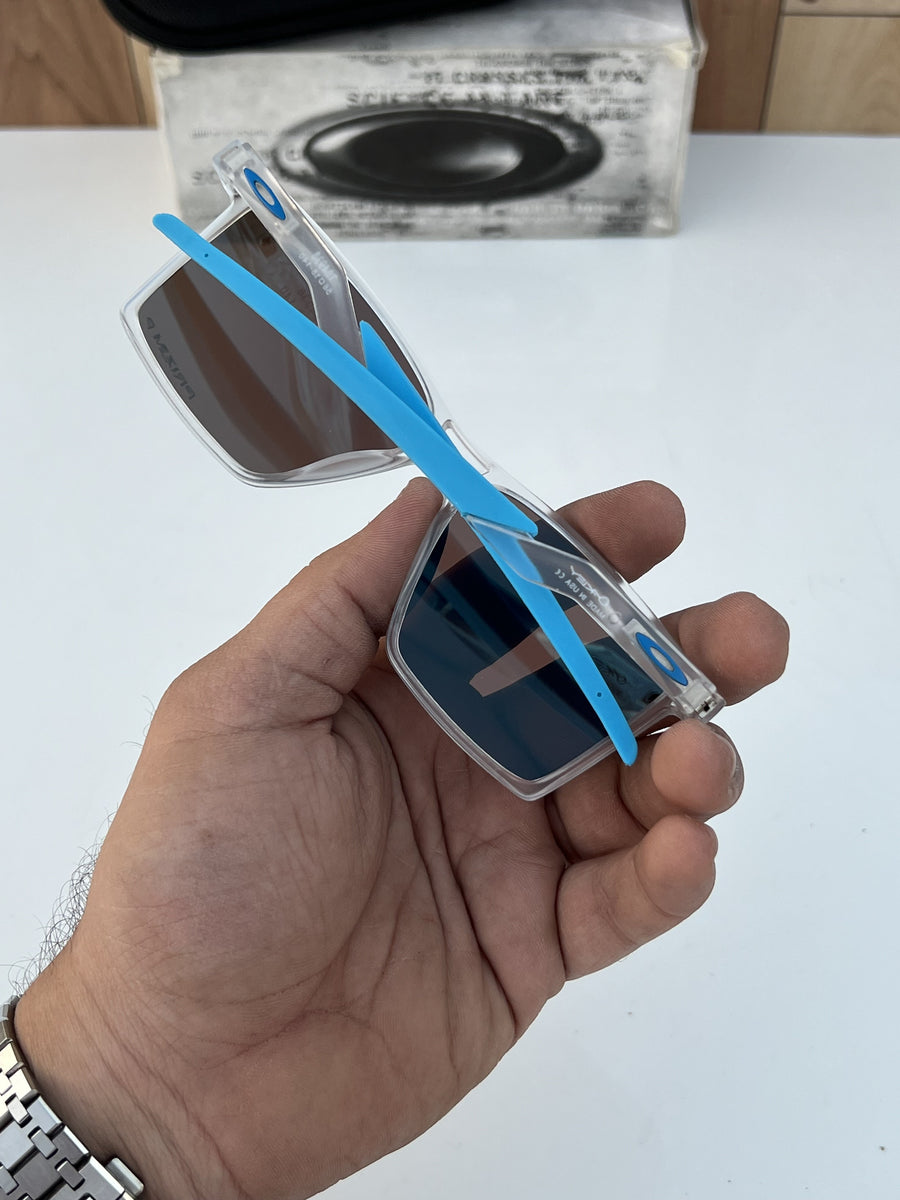 Oakley_4938_white_aqua