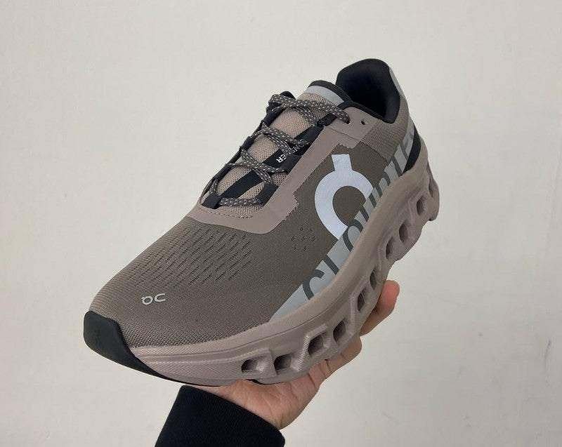 On Cloudmonsters Cinder Fog on Running