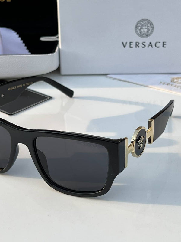 Versace_250_black_gold