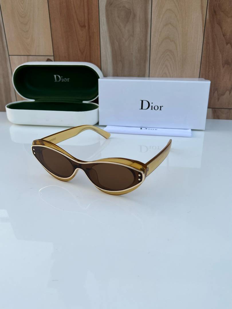 Dior_71558_peach_brown