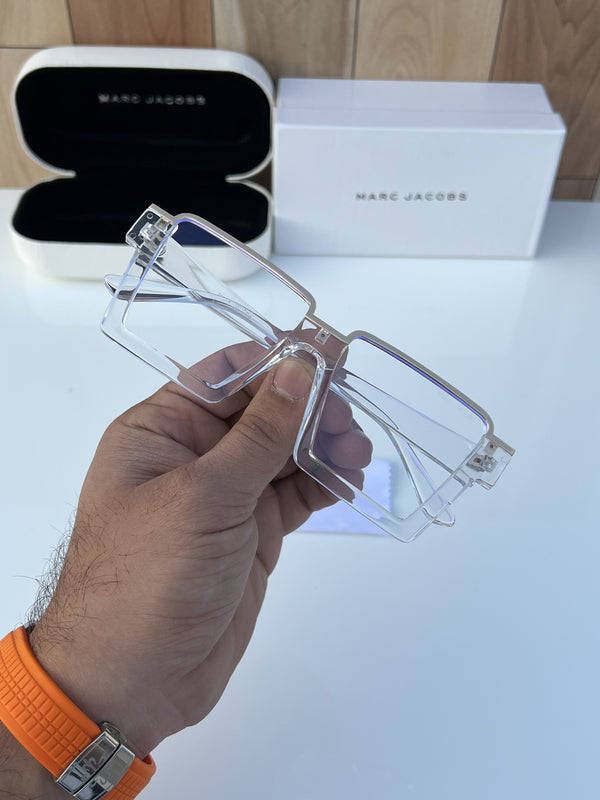 Marc_jacobs_6168_transparent_plano