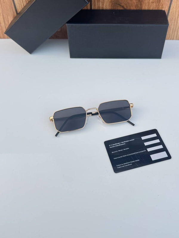 Tommy1452_goldblack