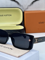 Louis Vuitton_5513_black