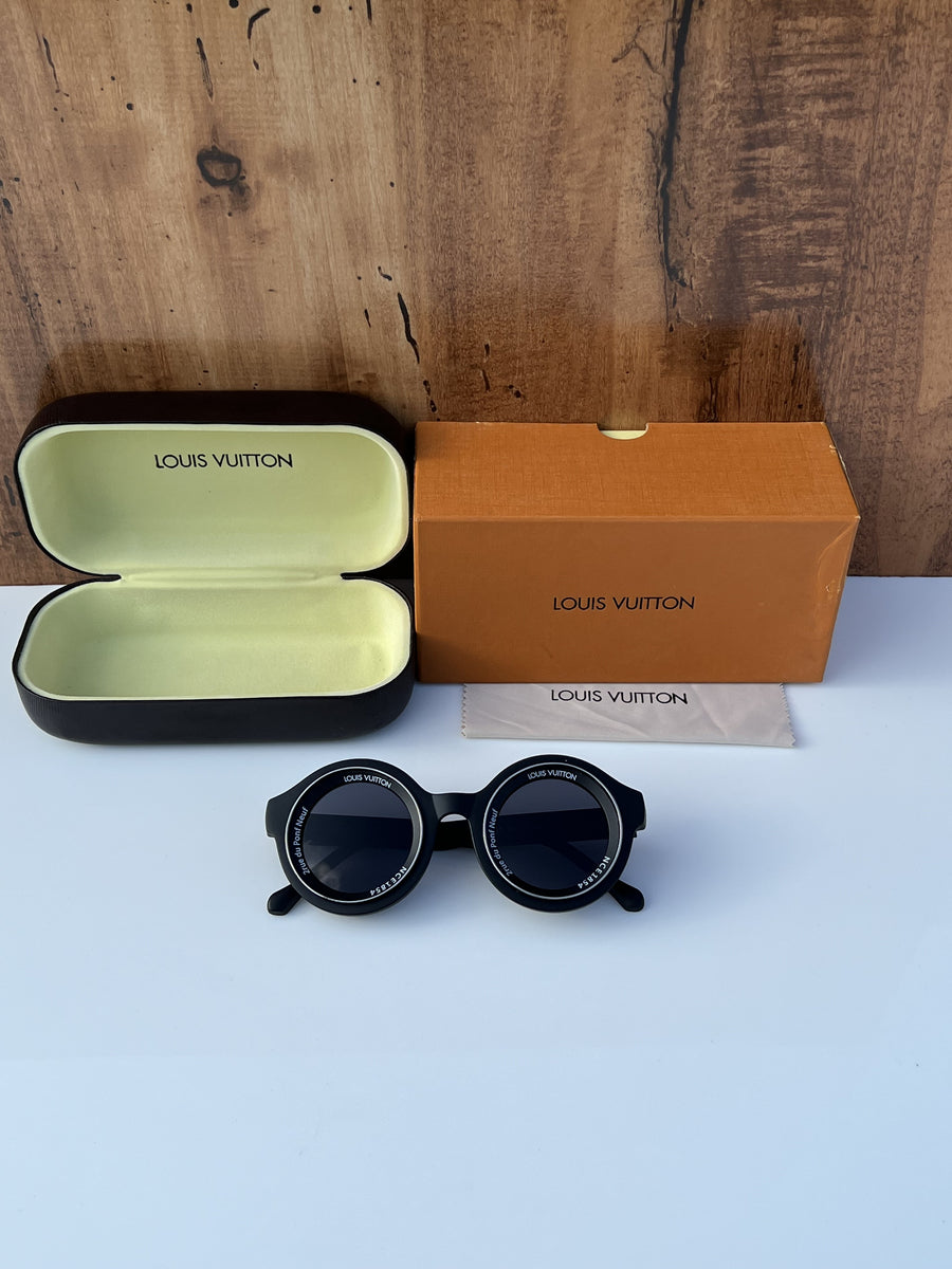 Louis Vuitton_98205_full_black