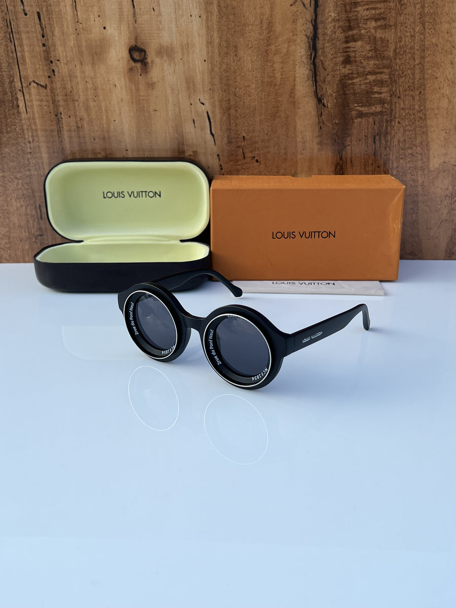 Louis Vuitton_98205_full_black