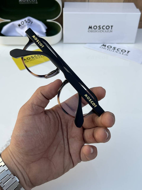 Moscot_1077_black_tiger_plano