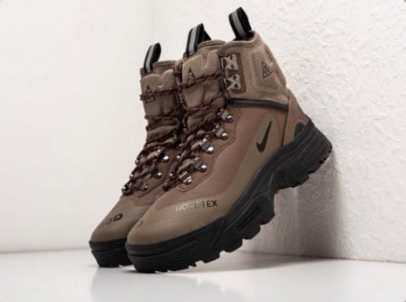 Nike ACG Air Zoom Gore Tex BRown