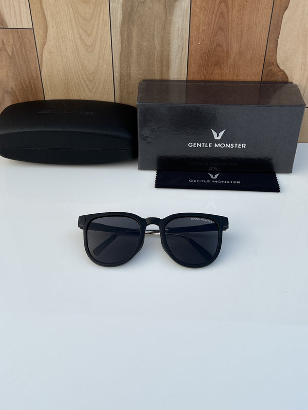 Gentle_monster_folding_black