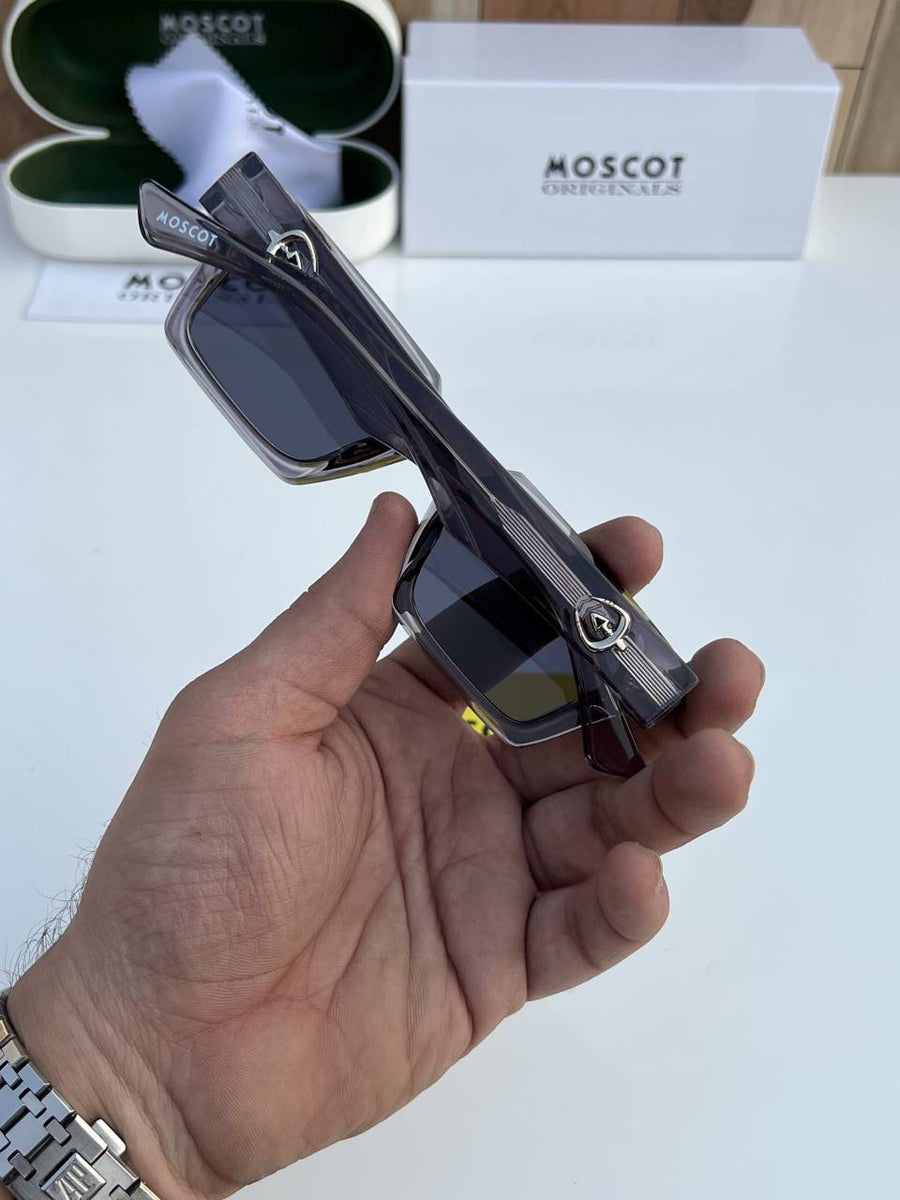 Moscot_33804_dark_grey