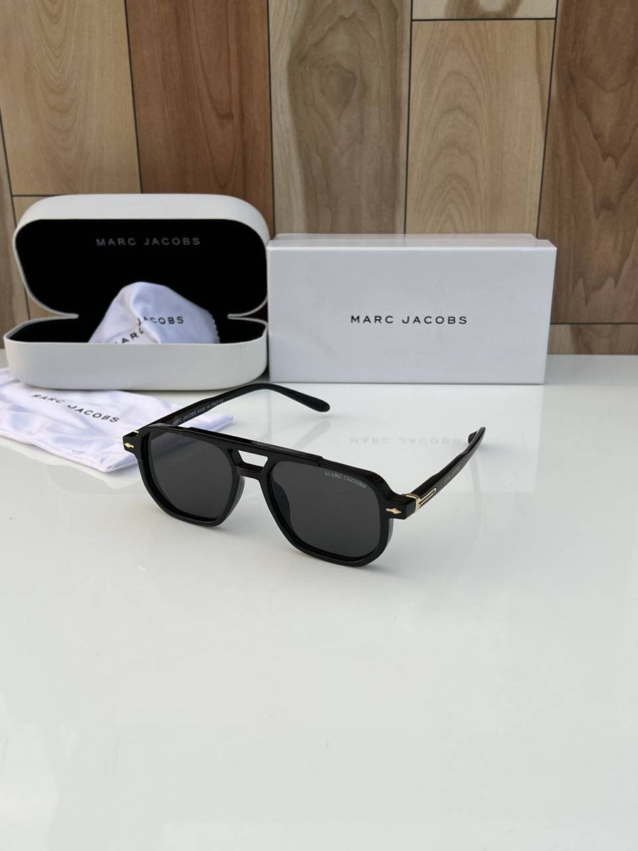 Marc_jacobs_36_full_black