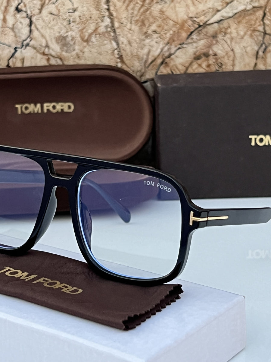 Tom forr_68236_black_plano
