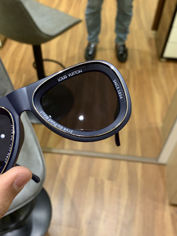 Louis Vuitton_98206_matt_blue