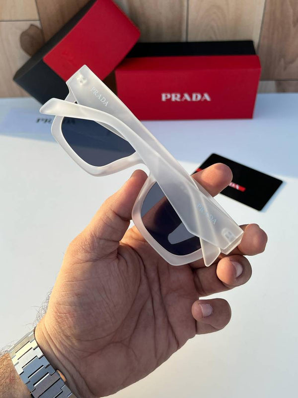 Prada_11_white_black