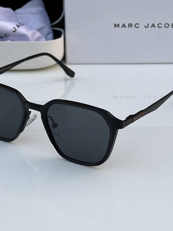 Marc_jacobs_502_full_black