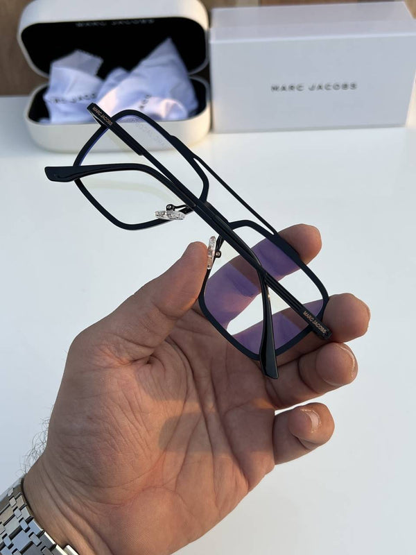 Marc_jacobs_505_black_plano
