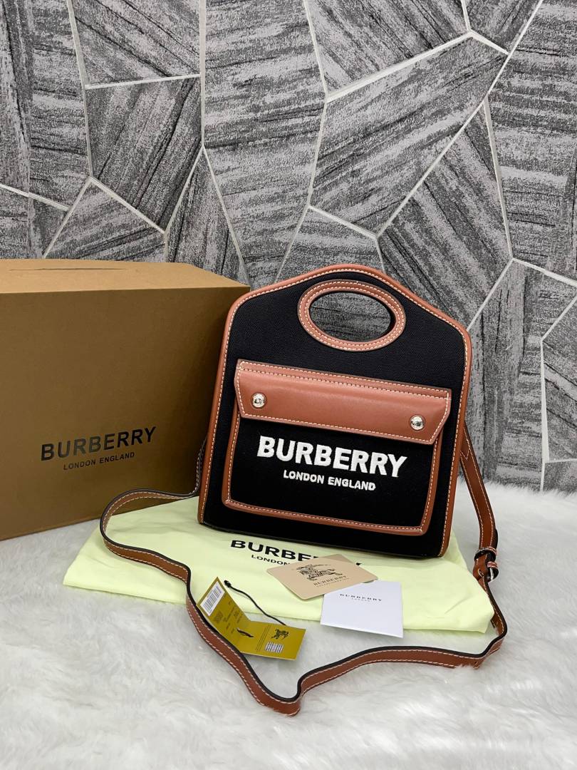 Burberry_Micro_Pocket_Small_Canvas_Tote_With_Magnet_Box