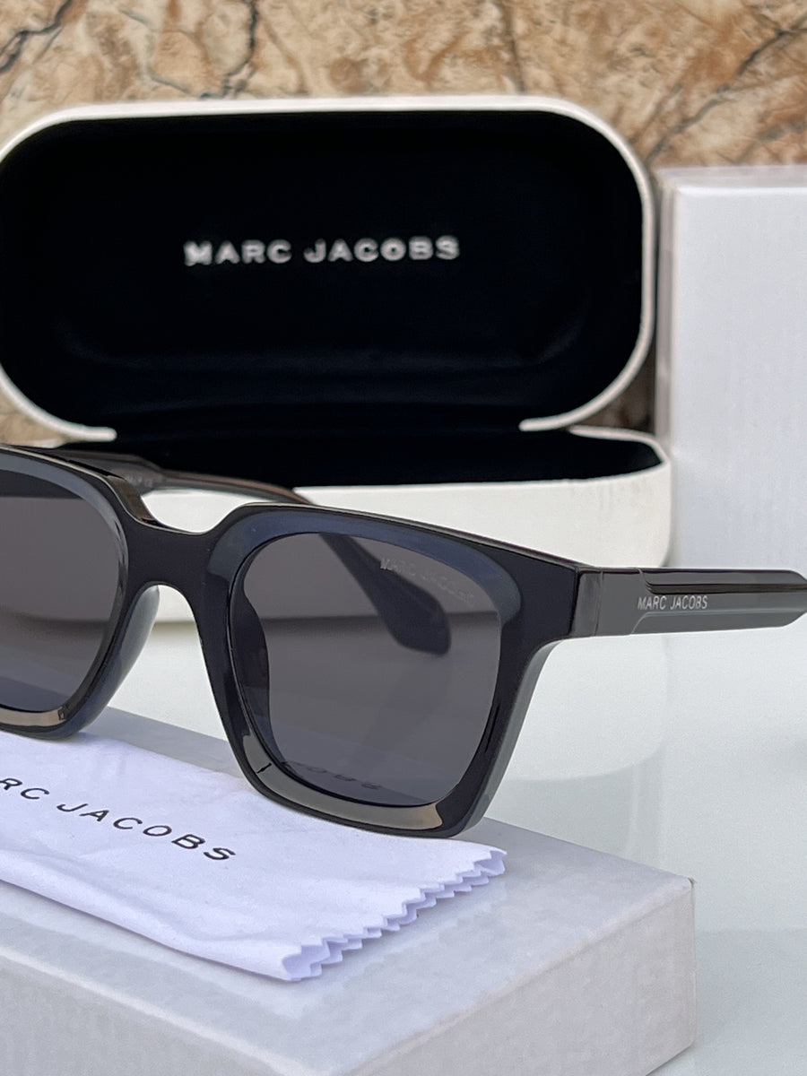 Marc_jacobs_5168_full_black