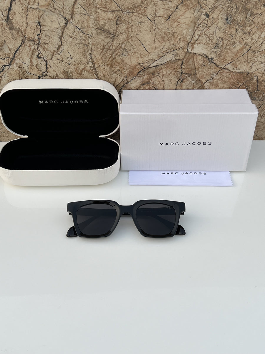Marc_jacobs_5168_full_black
