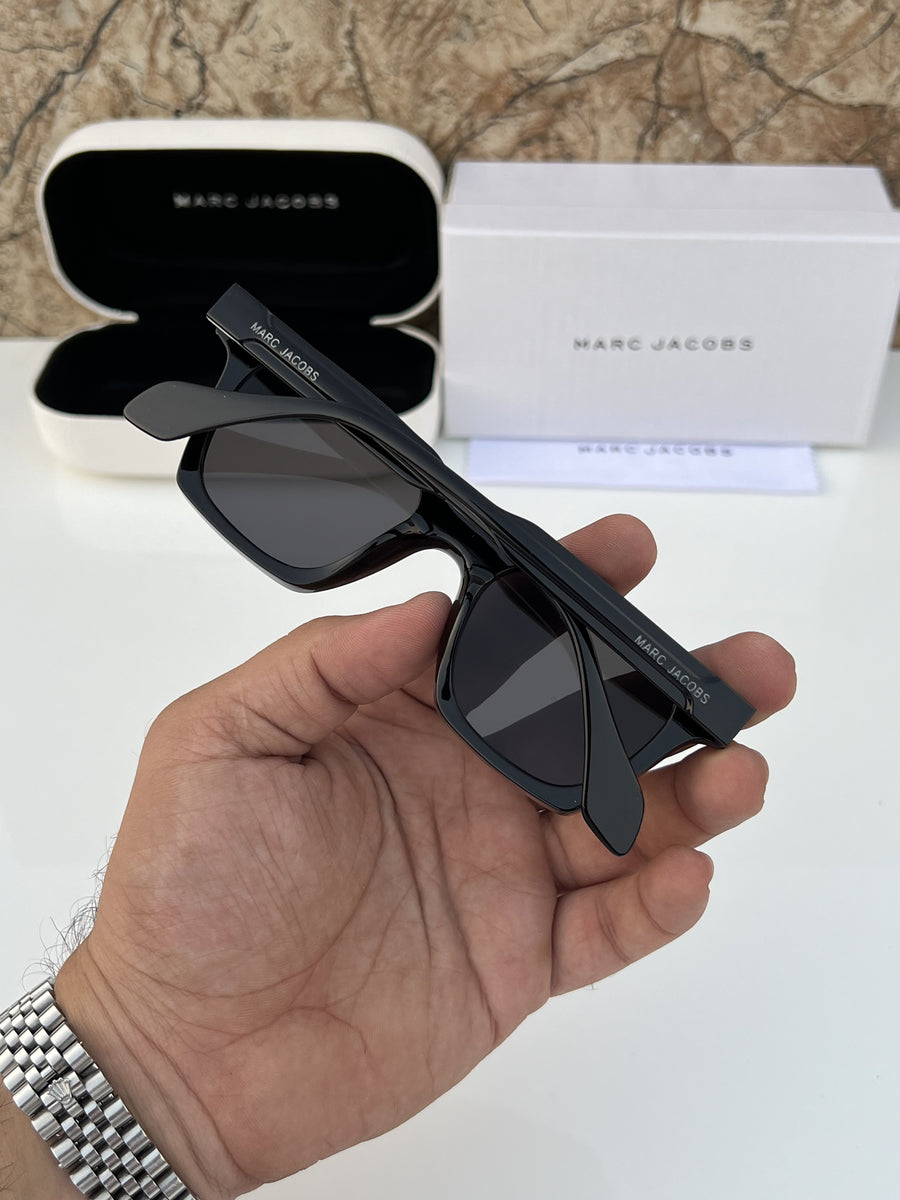 Marc_jacobs_5168_full_black