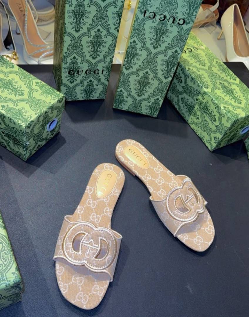 Gucci_Womens_Interlocking_G_Slides_With_Original_Box_CarryBag_Packaging