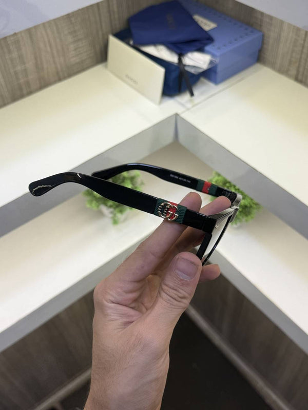 Gucci 1390 Glossy black