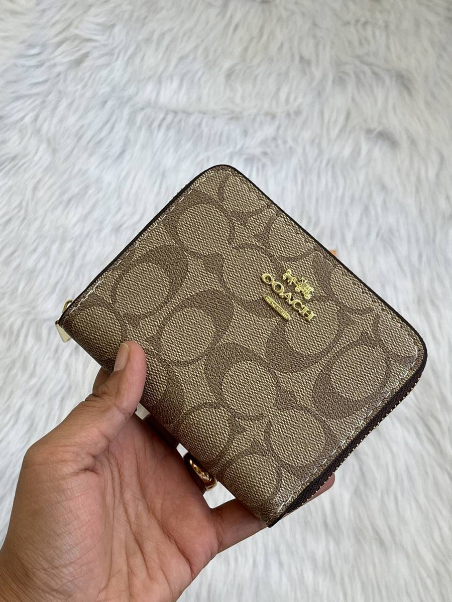 Coach_107_Apricot_Mini_Wallet_With_OriginalBox