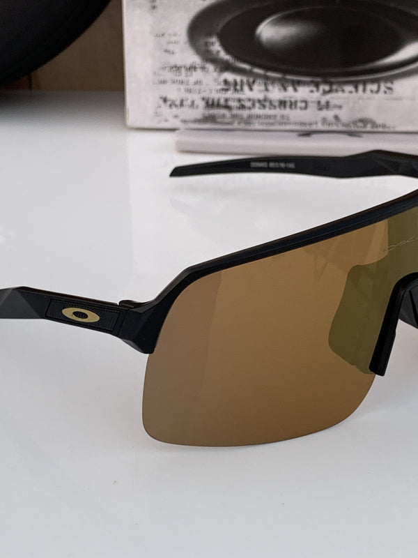 Oakley_9463_black_brown