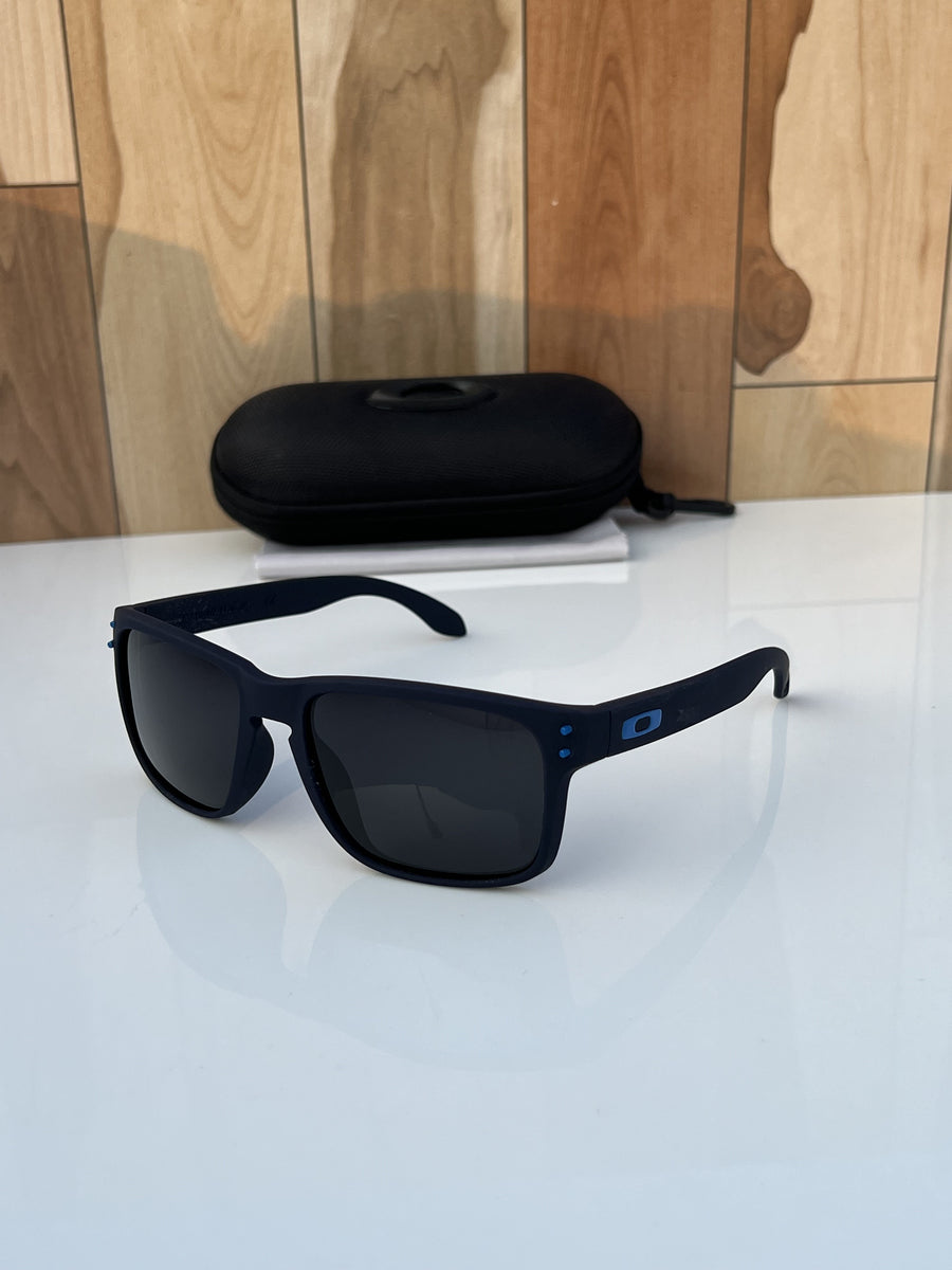 Oakley_3338_matt_blue