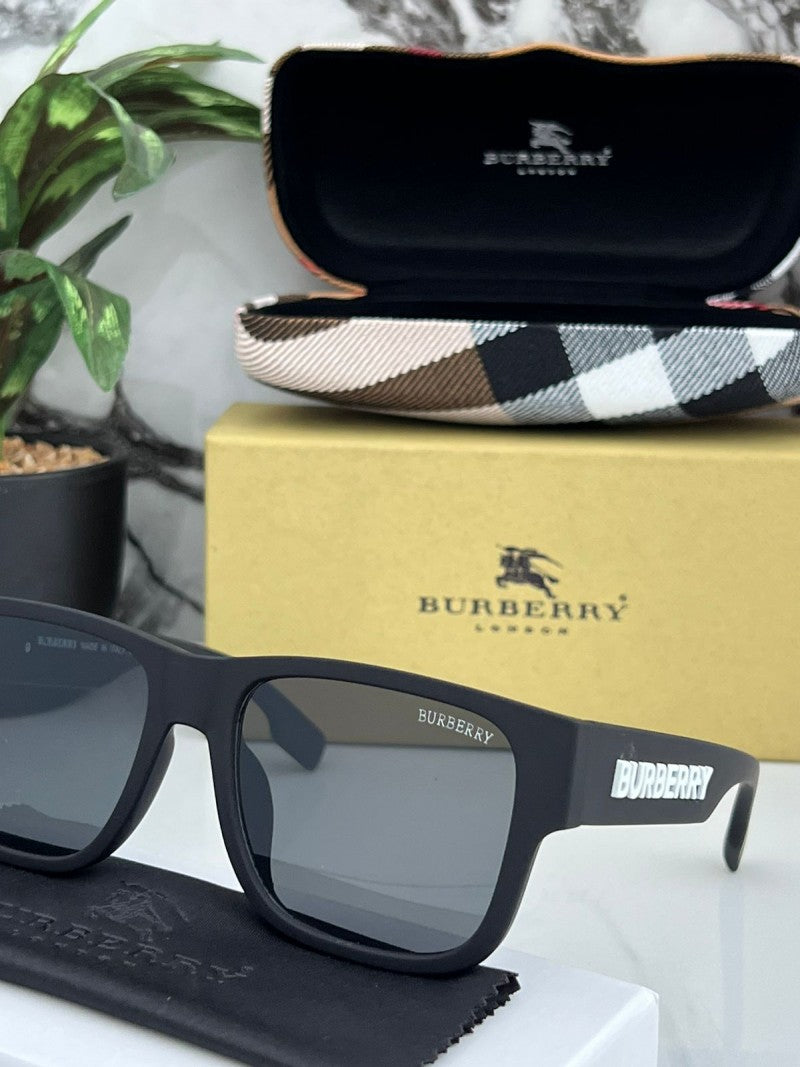 Burberry_wayfero_full_black