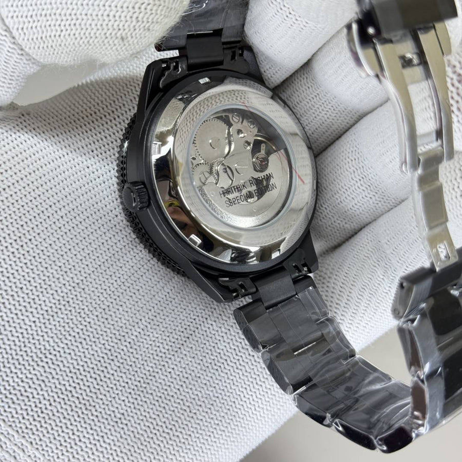 Rado_Captaincook_automatic