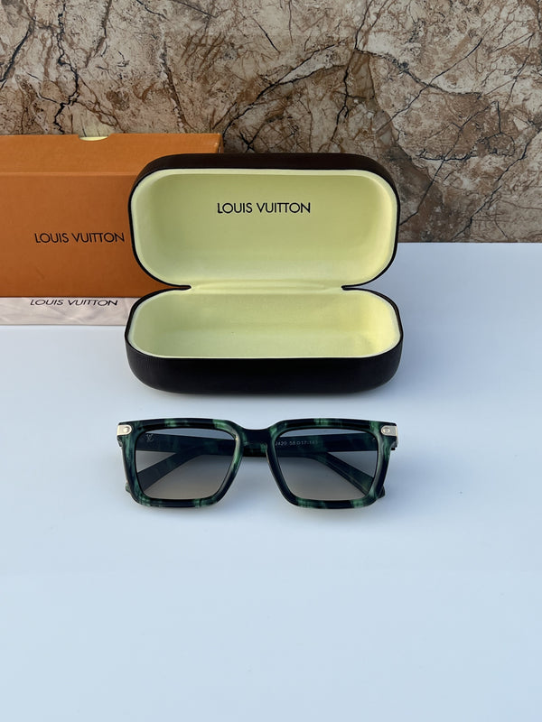 Louis Vuitton_2420_green