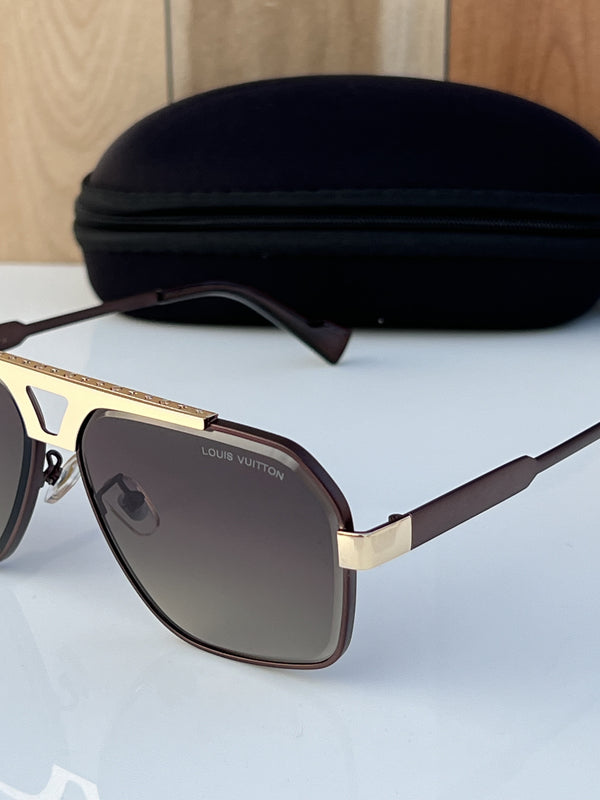 Louis Vuitton_120_gold_brown