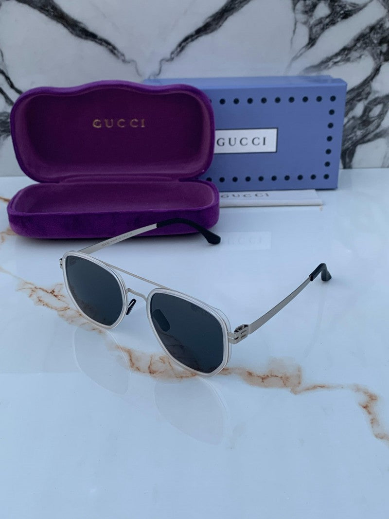 Gucci_011_white_black