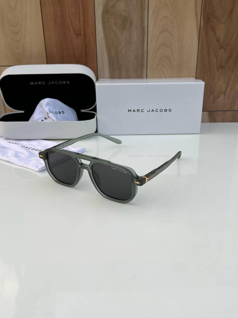 Marc jacobs 36 grey black