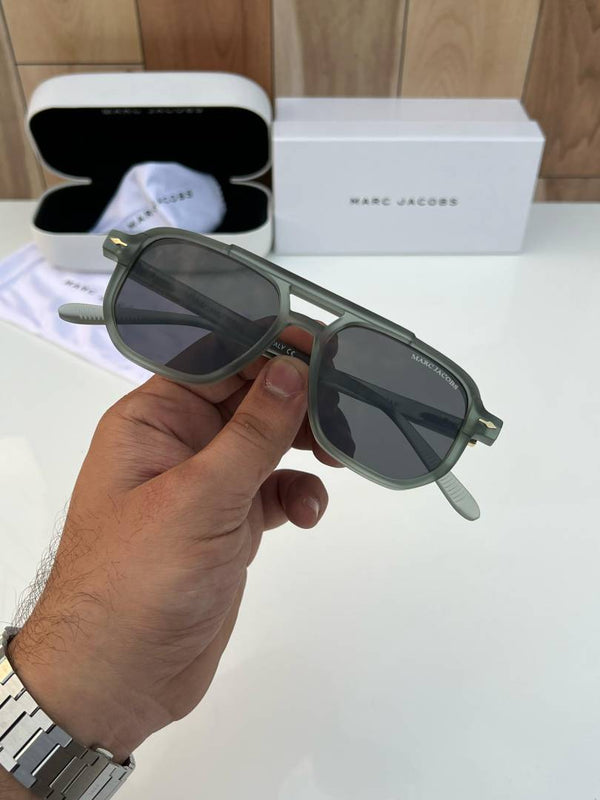 Marc jacobs 36 grey black