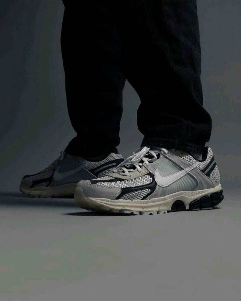 Nike Air Zoom Vomero 5 Supersonic 2562