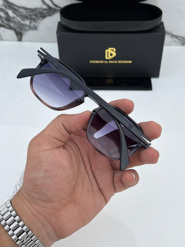 David_beckham_1875_tiger_black_shaded