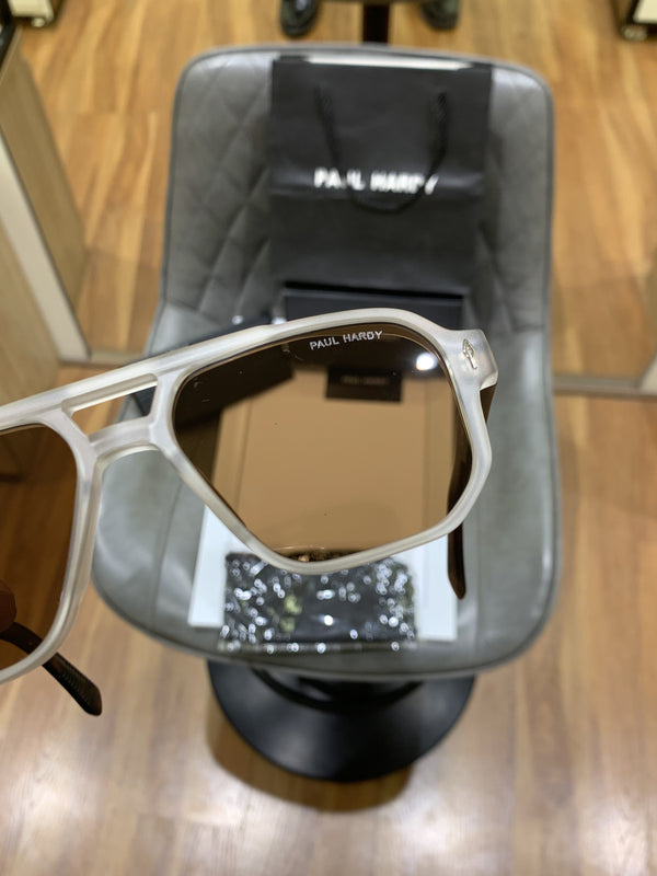 Paul hardy 9820 white brown