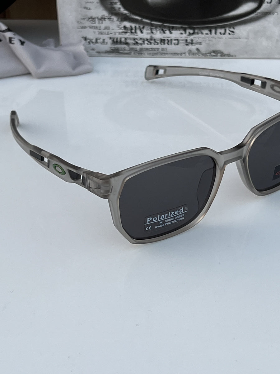 Oakley_3385_grey_black
