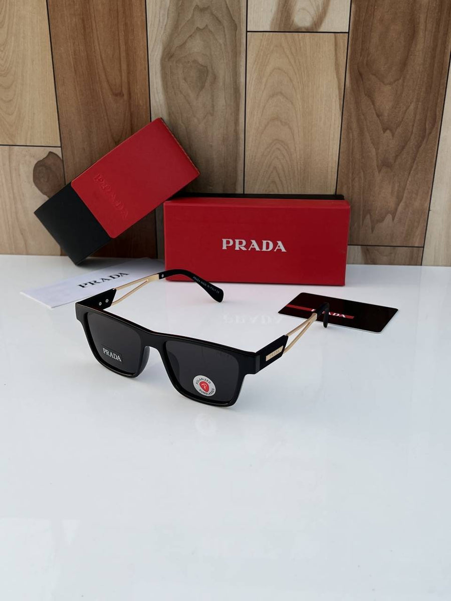 Prada_144_black_gold