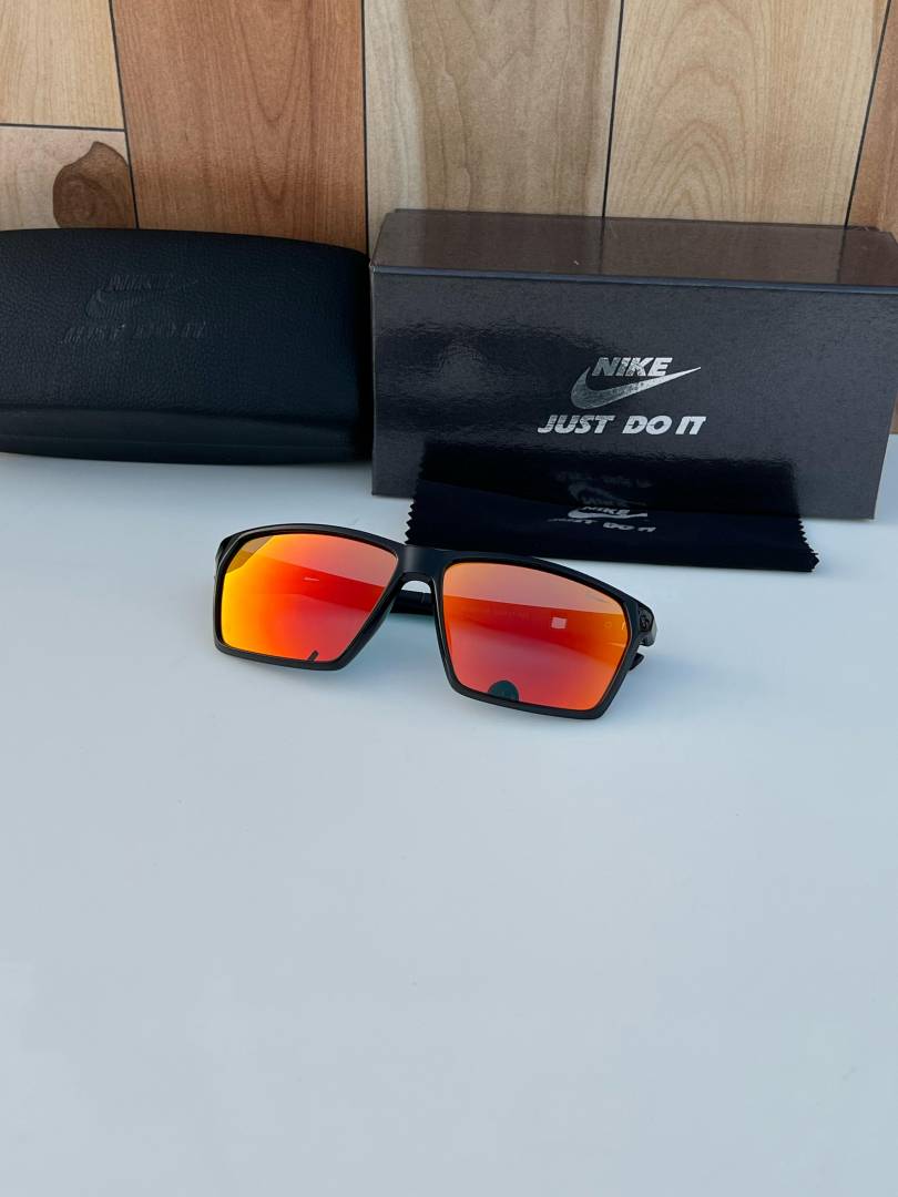 Nike_83128_black_red