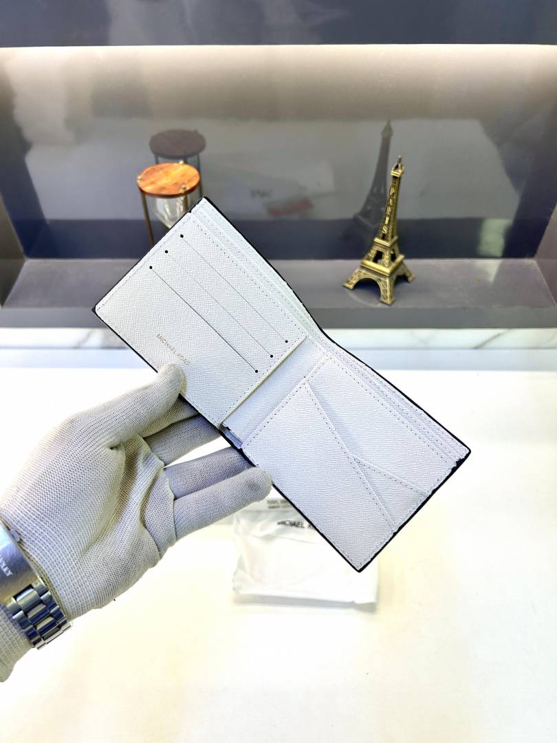 Mk_ White Premium Quality Wallet Fa 628