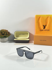 Louis Vuitton_1822_Grey_Black