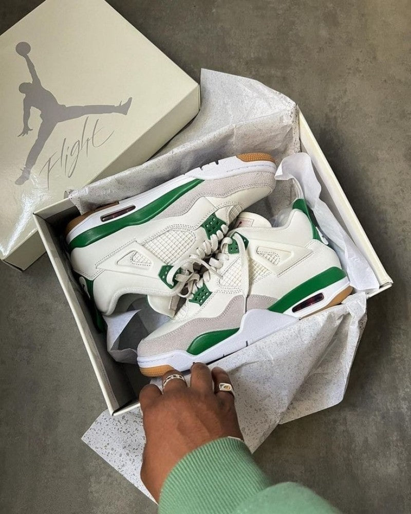 Nike_Air_Jordan_Retro_4_Pine_Green