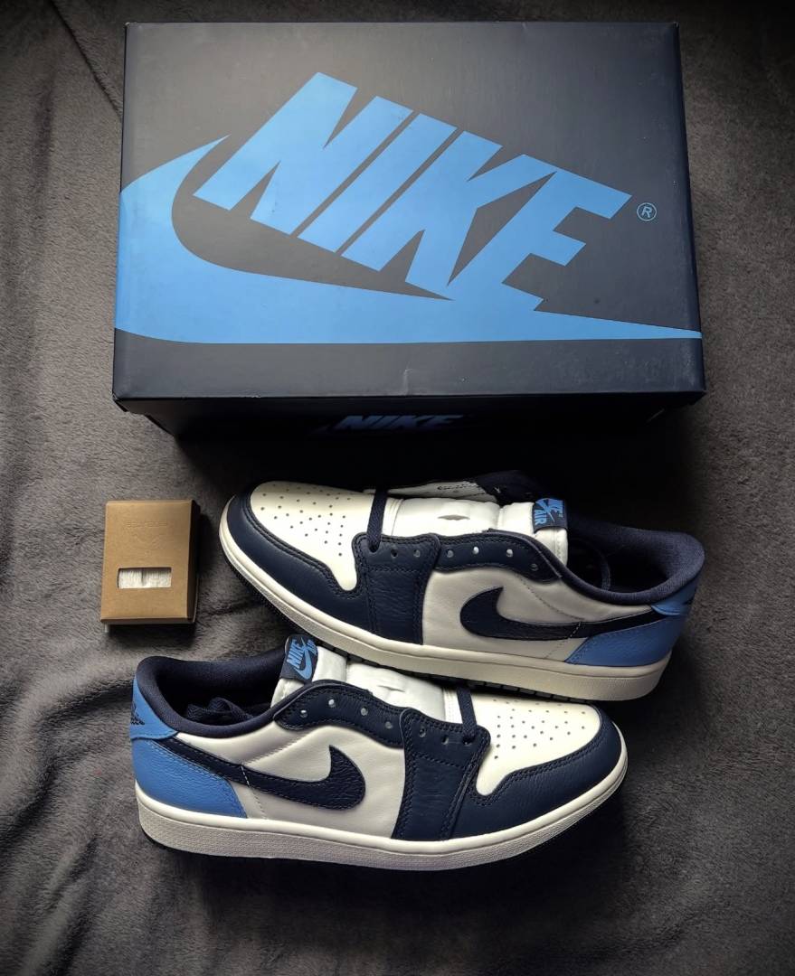 Nike Air Jordan 1 Low OG Obsidian UNC