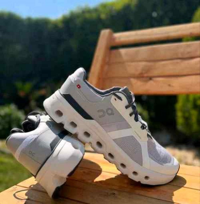 on cloud Cloudrunner 2 White-Frost