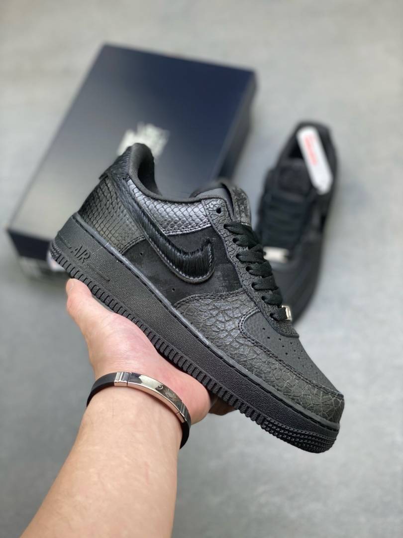 Nike AIRFORCE 1 LOW BLACK PONY HAIR SNAKESKIN