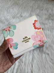 Coach_116_White_Trifold_Wallet_With_OriginalBox_DustCover_Premium