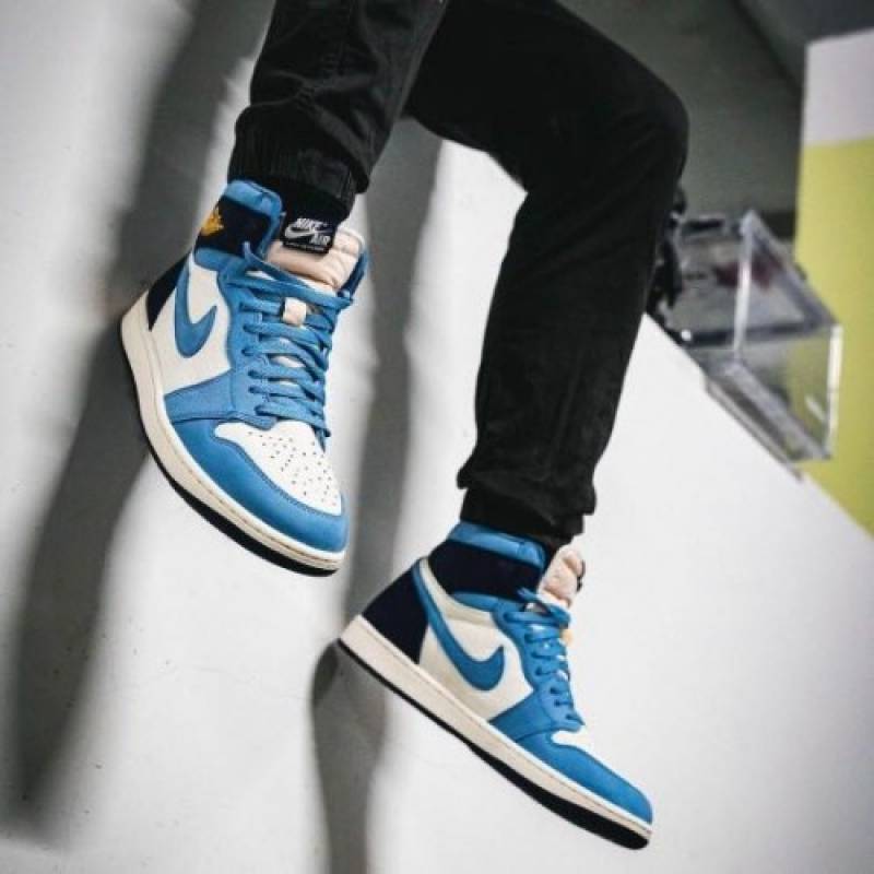 Nike Air Jordan 1 First And Flight