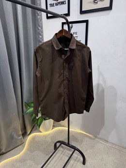 Hugo bos tukey imported shirt with brand button and logo on chest brown